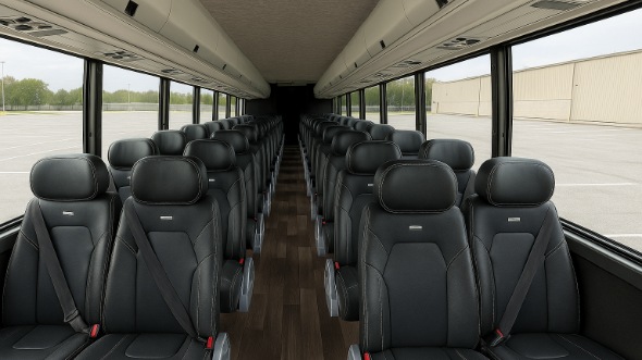 janesville 25 passenger minibus rental